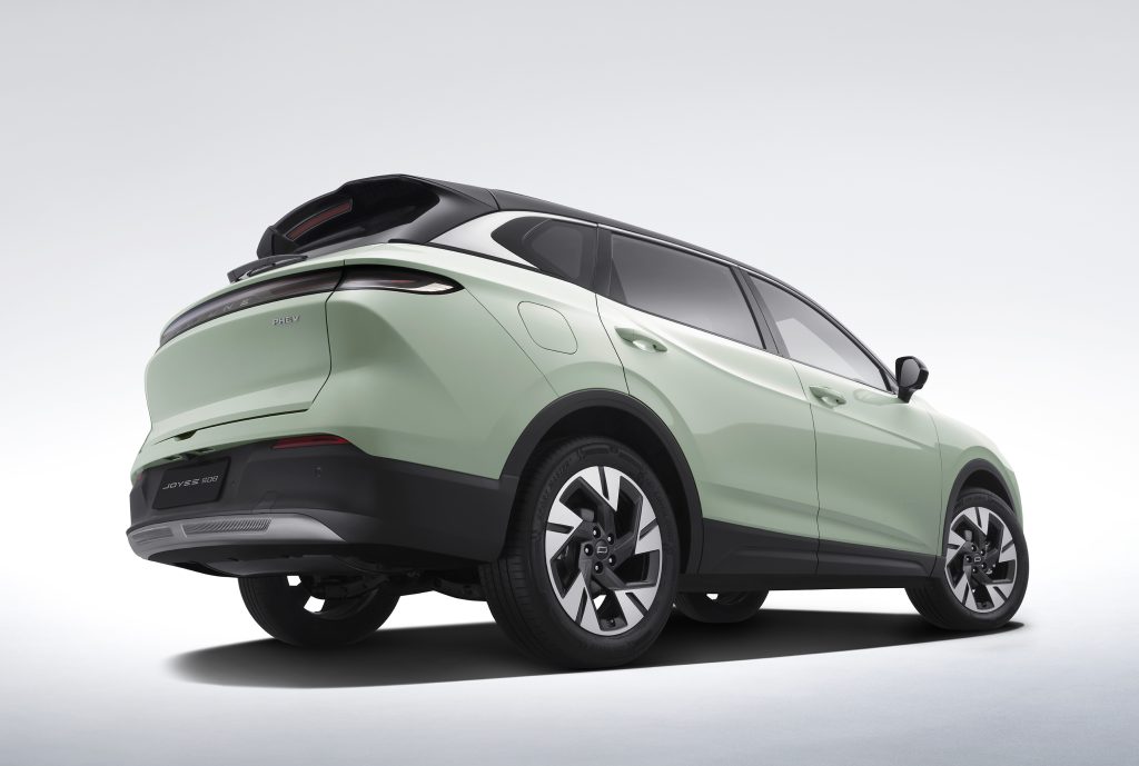 Vista esterna di JOYEE S08 PHEV, angolazione 7 di 17